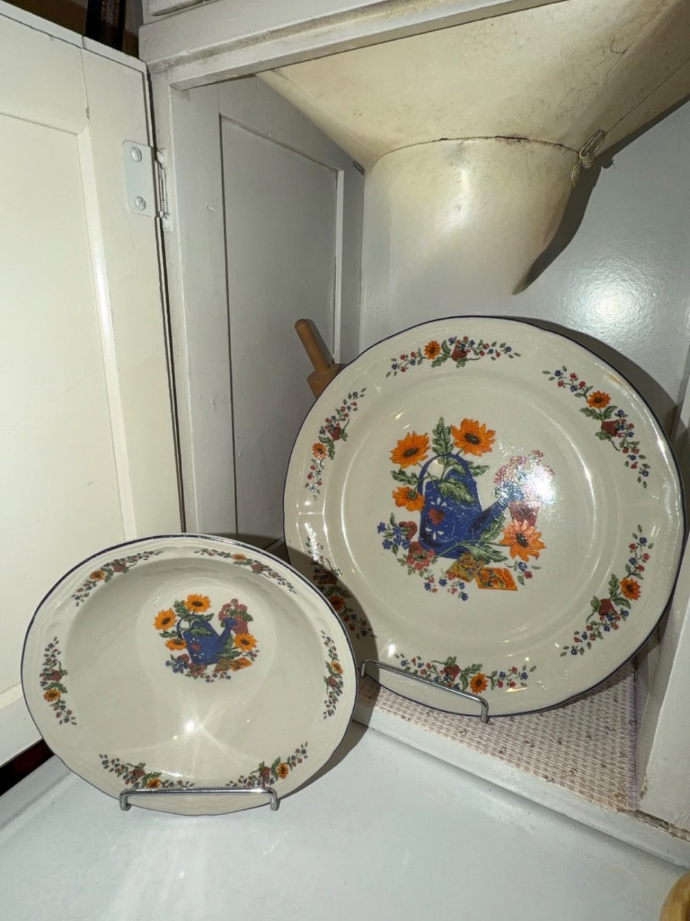 Floral Pitcher Dinner Plate and Bowl Set - Cream with Orange & Blue Floral Motif